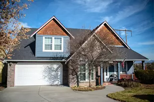 3995 SW Salmon Ave, Redmond, OR 97756 - Photo 1