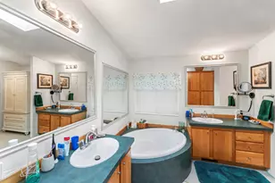 786 Placer Rd, Sunny Valley, OR 97497 - Photo 23