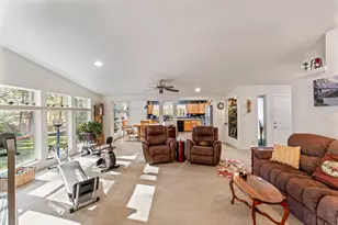 786 Placer Rd, Sunny Valley, OR 97497 - Photo 11