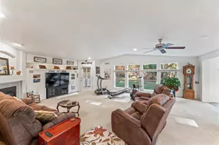 786 Placer Rd, Sunny Valley, OR 97497 - Photo 9