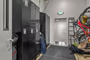 2735 NW Crossing Dr, Bend, OR 97703 - Photo 47