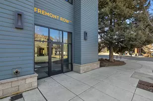 2735 NW Crossing Dr, Bend, OR 97703 - Photo 3