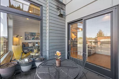 2735 NW Crossing Drive #201, Bend, OR 97703 - Photo 17