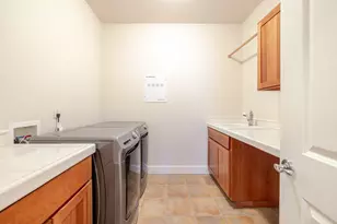 2752 NW Champion Cir, Bend, OR 97703 - Photo 35