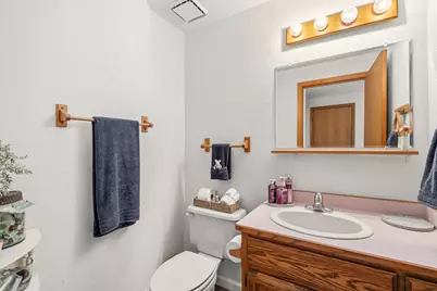 334 Village Lane, Grants Pass, OR 97527 - Photo 13