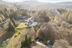 334 Village Ln, Grants Pass, OR 97527 - Photo 43