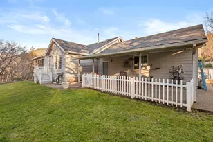 334 Village Ln, Grants Pass, OR 97527 - Photo 33