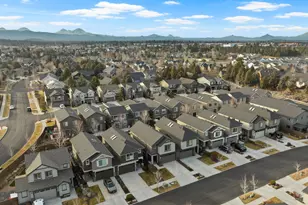 63149 NE Hadley Pl, Bend, OR 97701 - Photo 57