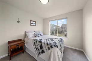 63149 NE Hadley Pl, Bend, OR 97701 - Photo 33