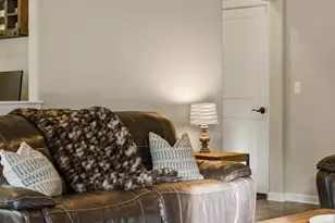 63149 NE Hadley Pl, Bend, OR 97701 - Photo 11