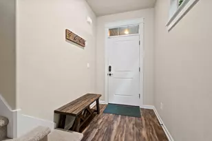 63149 NE Hadley Pl, Bend, OR 97701 - Photo 3