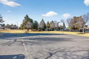 20972 NE High Desert Ln, Bend, OR 97701 - Photo 35