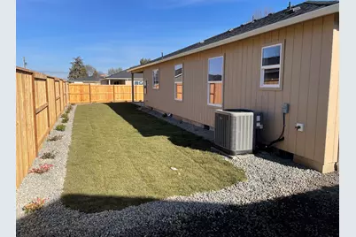 2963 Stonebrook Drive, Medford, OR 97504 - Photo 3