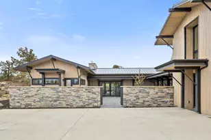 65675 Pronghorn Dr, Bend, OR 97701 - Photo 3