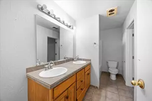 1931 Sleepy Hollow Loop, Grants Pass, OR 97527 - Photo 35