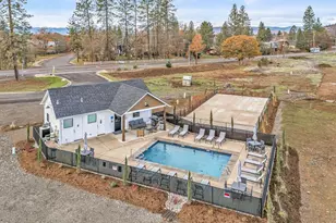 201 Bogey Lane, Eagle Point, OR 97524 - Photo 15
