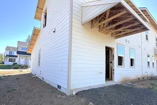 201 Bogey Ln, Eagle Point, OR 97524 - Photo 25
