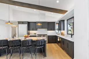 23118 Watercourse Way, Bend, OR 97701 - Photo 9