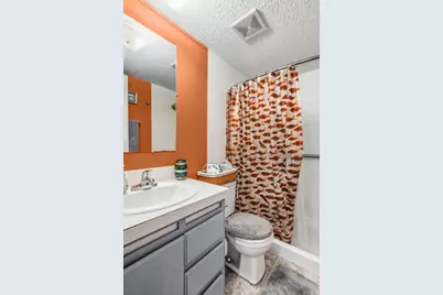 4729 S Pacific Highway #UNIT 4, Phoenix, OR 97535 - Photo 15