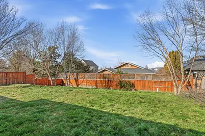 2875 Strasburg Street, Medford, OR 97504 - Photo 17