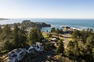 640 NE Lillian Ln, Depoe Bay, OR 97341 - Photo 31