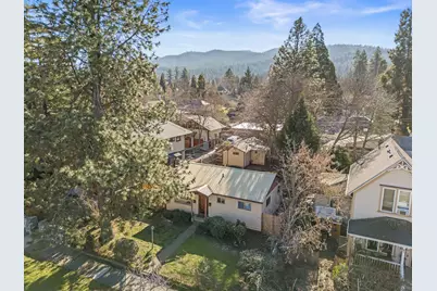 840 B Street, Ashland, OR 97520 - Photo 1