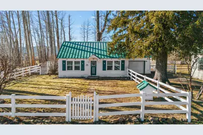 52712 Highway 62, Fort Klamath, OR 97626 - Photo 1