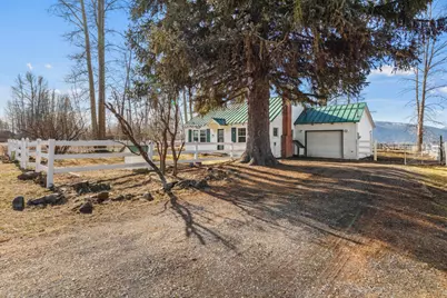 52712 Highway 62, Fort Klamath, OR 97626 - Photo 1