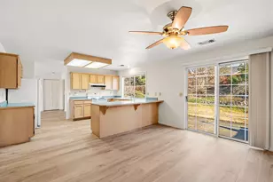 2368 Stonebrook Dr, Medford, OR 97504 - Photo 15