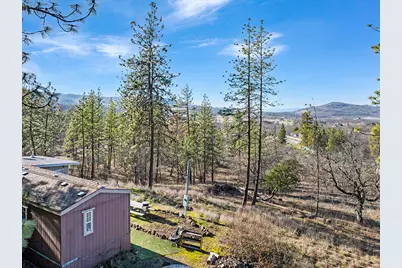 6443 Monta Vista Court, Eagle Point, OR 97524 - Photo 1