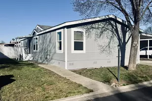 633 E Archwood, Eagle Point, OR 97524 - Photo 1