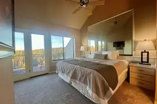19717 SW Mount Bachelor Dr, Bend, OR 97702 - Photo 9
