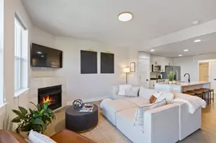 20551 Gloucester Ln, Bend, OR 97701 - Photo 7