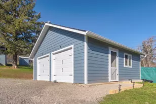 621 Sardine Creek Rd, Gold Hill, OR 97525 - Photo 29