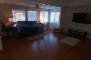 1055 N 5th St, Jacksonville, OR 97530 - Photo 5