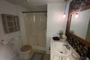 1055 N 5th St, Jacksonville, OR 97530 - Photo 21