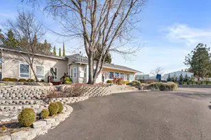 4935 Cherry Ln, Medford, OR 97504 - Photo 51