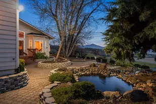 4935 Cherry Ln, Medford, OR 97504 - Photo 5