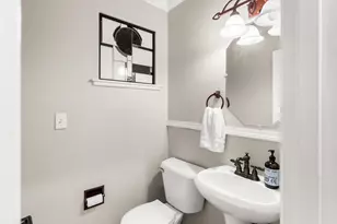 4935 Cherry Ln, Medford, OR 97504 - Photo 21