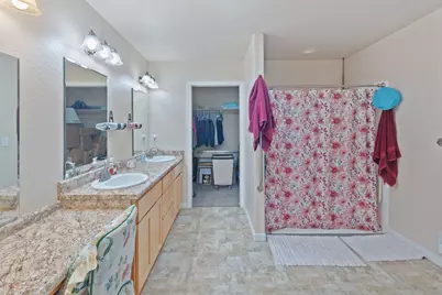 8576 E Evans Creek Road, Rogue River, OR 97537 - Photo 17