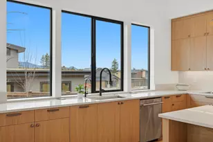 62621 NW Mt Hood Dr, Bend, OR 97703 - Photo 7