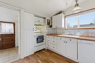 125 SE D St, Madras, OR 97741 - Photo 13