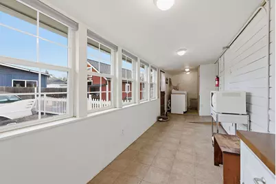 125 SE D Street, Madras, OR 97741 - Photo 17
