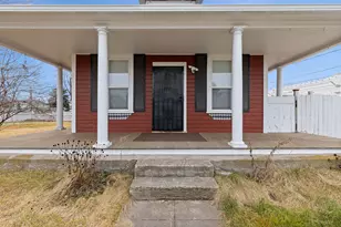 125 SE D St, Madras, OR 97741 - Photo 5