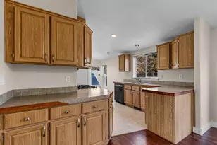 61014 SE Geary Dr, Bend, OR 97702 - Photo 11