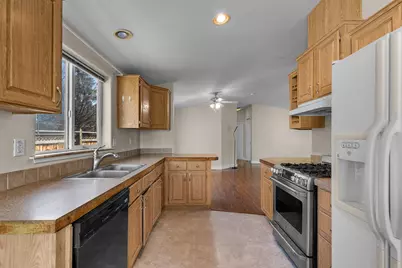 61014 SE Geary Drive, Bend, OR 97702 - Photo 13