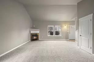 20702 Beaumont Dr, Bend, OR 97701 - Photo 5