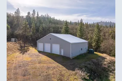 365 White Tail Drive, Eagle Point, OR 97524 - Photo 5