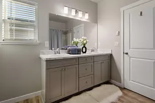 51215 Riley Ln, La Pine, OR 97739 - Photo 11