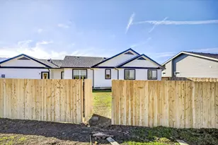 280 Oak Valley Dr, Talent, OR 97540 - Photo 33